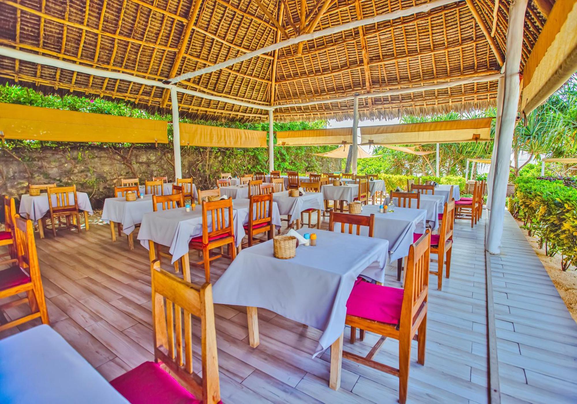 מאטמווה Ahg Sun Bay Mlilile Beach Hotel מראה חיצוני תמונה